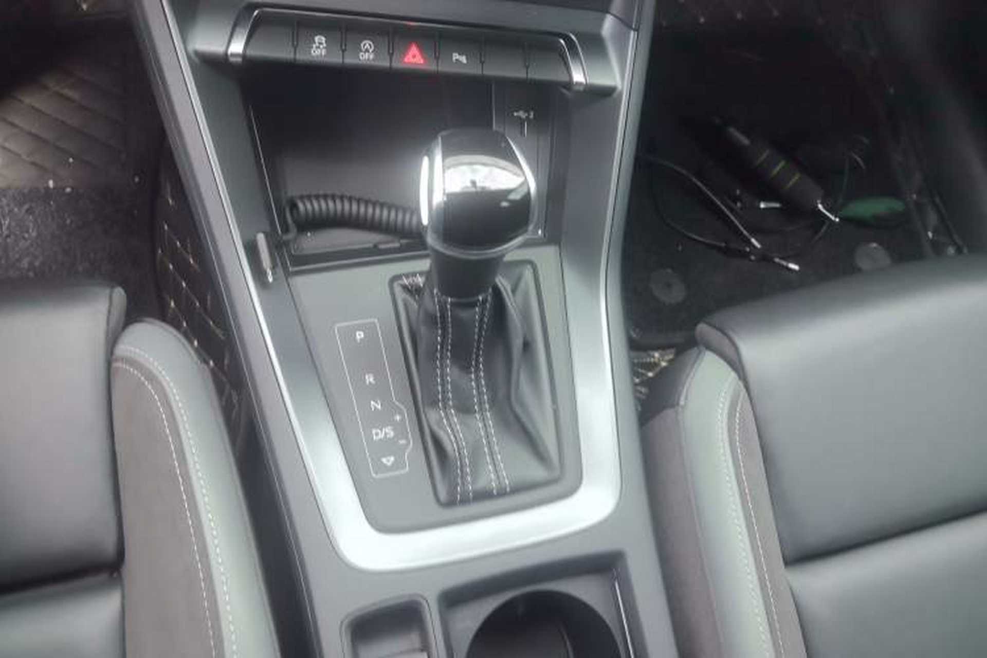 Used Audi Q3 Sportback 2020 40 TFSI Fashion Model Gear Lever