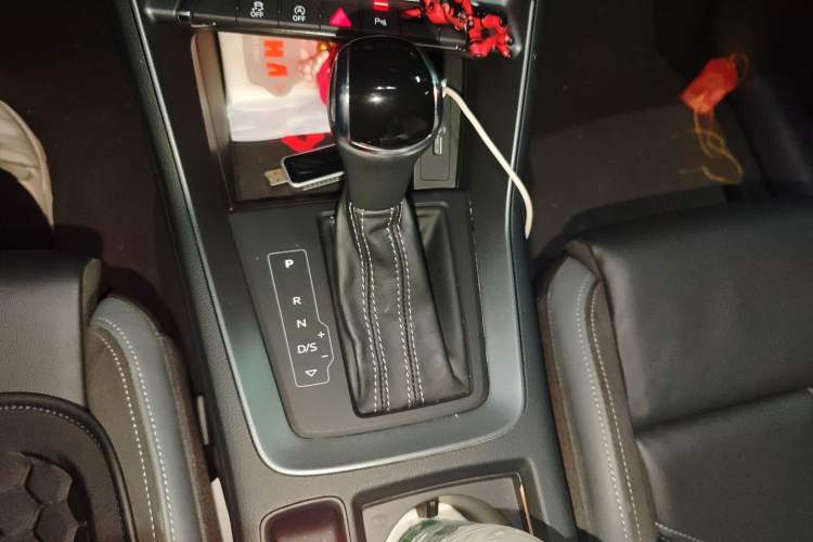 Used Audi Q3 Sportback 2020 40 TFSI Fashion Model Gear Lever