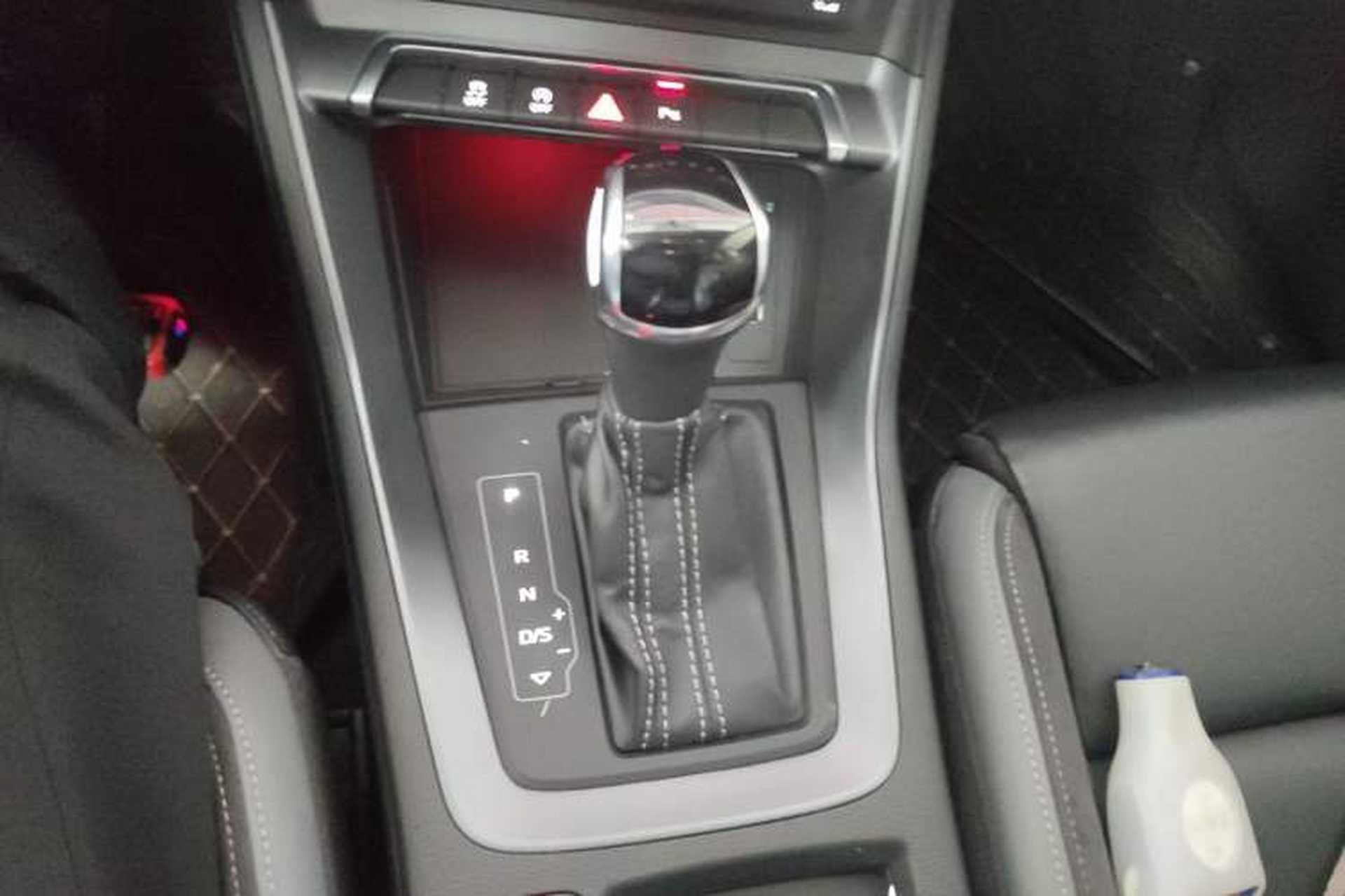 Used Audi Q3 Sportback 2020 40 TFSI Fashion Model Gear Lever