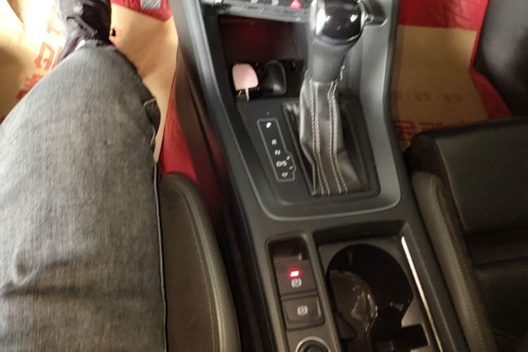 Used Audi Q3 Sportback 2020 40 TFSI Fashion Model Gear Lever