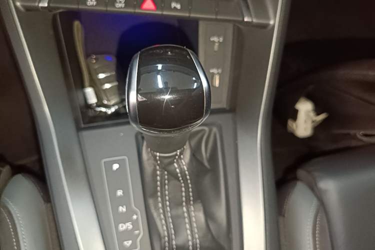 Used Audi Q3 Sportback 2020 40 TFSI Fashion Model Gear Lever