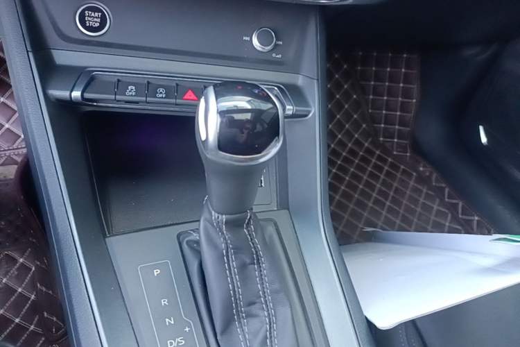 Used Audi Q3 Sportback 2020 45 TFSI quattro Fashion Edition Gear Lever