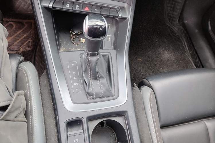 Used Audi Q3 Sportback 2020 40 TFSI Fashion Model Gear Lever
