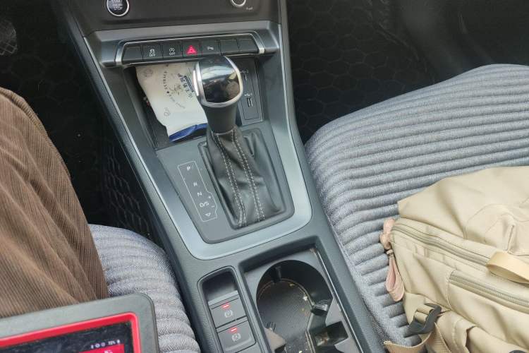 Used Audi Q3 Sportback 2020 35 TFSI Ambition Edition Gear Lever