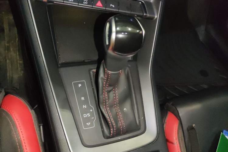 Used Audi Q3 Sportback 2020 40 TFSI Fashion Model Gear Lever