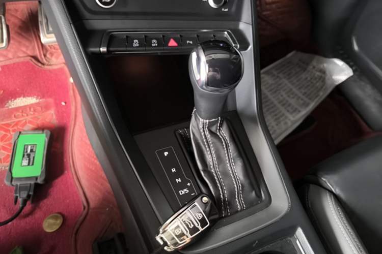 Used Audi Q3 Sportback 2020 40 TFSI Fashion Model Gear Lever