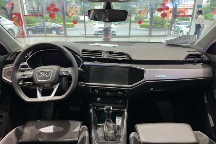 Used Audi Q3 Sportback 2020 40 TFSI Fashion Model Interior 1