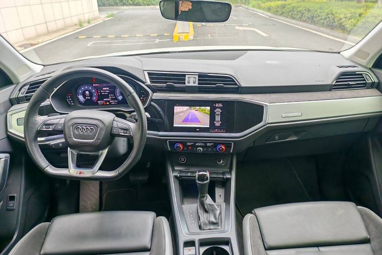 Used Audi Q3 Sportback 2020 40 TFSI Fashion Model Interior 1