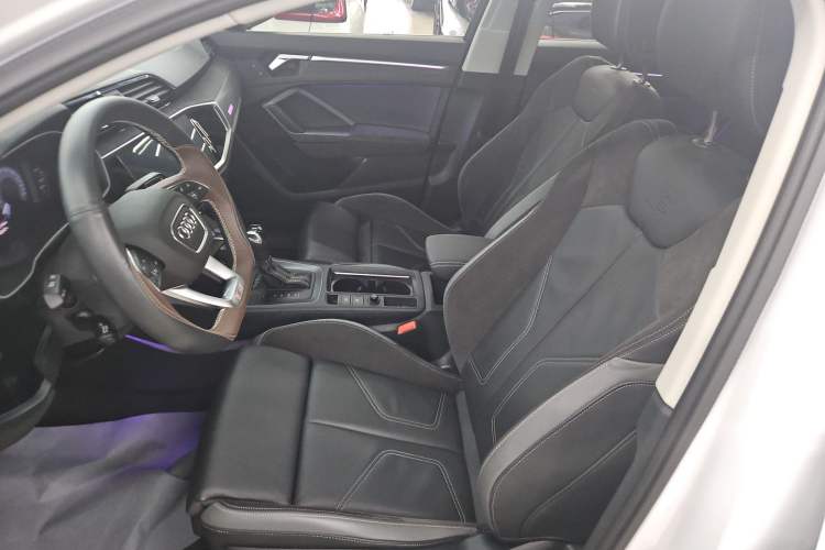Used Audi Q3 Sportback 2020 40 TFSI Fashion Model Interior 1