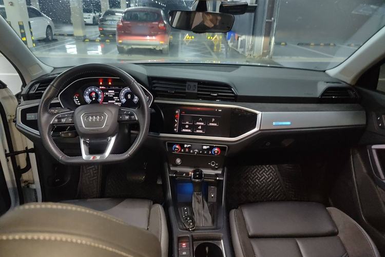 Used Audi Q3 Sportback 2020 40 TFSI Fashion Model Interior 2