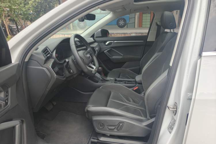 Used Audi Q3 Sportback 2020 40 TFSI Fashion Model Interior 2