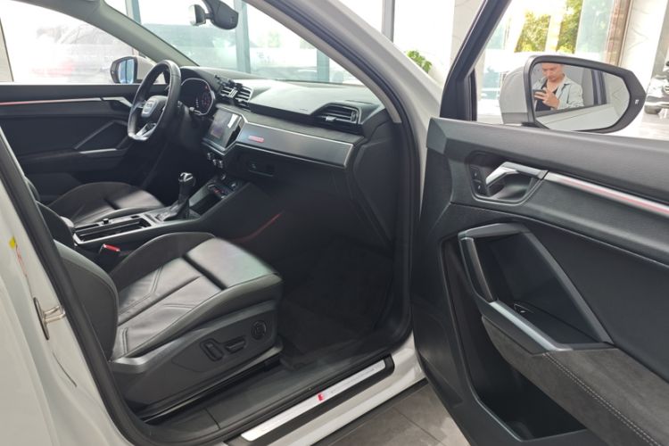 Used Audi Q3 Sportback 2020 40 TFSI Fashion Model Interior 3