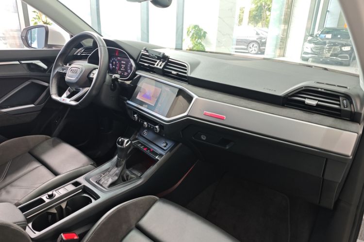 Used Audi Q3 Sportback 2020 40 TFSI Fashion Model Interior 4