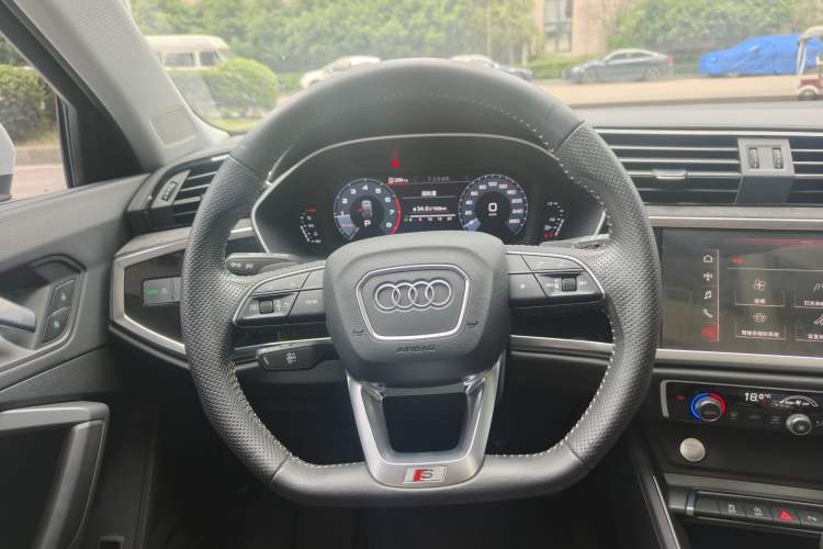 Used Audi Q3 Sportback 2020 40 TFSI Fashion Model Interior 5