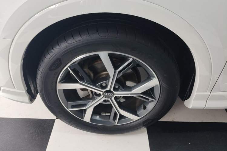 Used Audi Q3 Sportback 2020 40 TFSI Fashion Model Left Front Wheel Hub