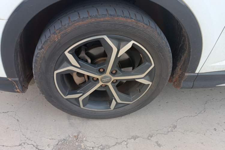 Used Audi Q3 Sportback 2020 45 TFSI quattro Fashion Edition Left Front Wheel Hub