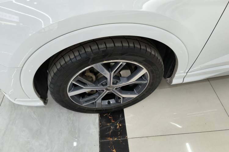 Used Audi Q3 Sportback 2020 40 TFSI Fashion Model Left Front Wheel Hub