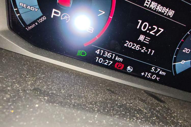 Used Audi Q3 Sportback 2020 40 TFSI Fashion Model Odometer Close Up