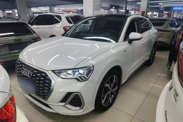 Ojetý Audi Q3 Sportback 2020 40 TFSI Fashion Model