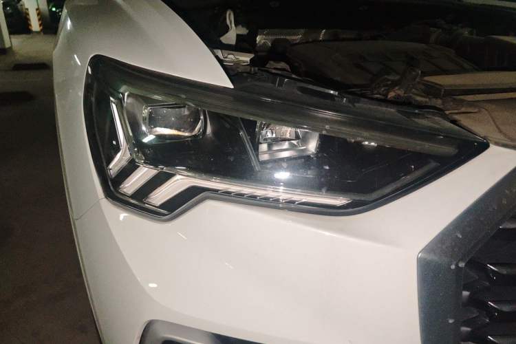 Used Audi Q3 Sportback 2020 40 TFSI Fashion Model Right Front Headlight