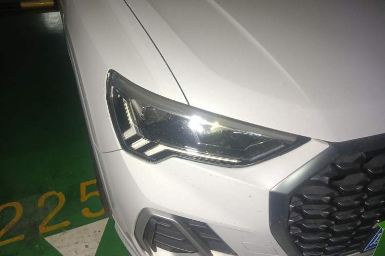 Used Audi Q3 Sportback 2020 40 TFSI Fashion Model Right Front Headlight