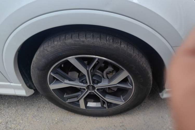 Used Audi Q3 Sportback 2020 40 TFSI Fashion Model Right Front Wheel Hub