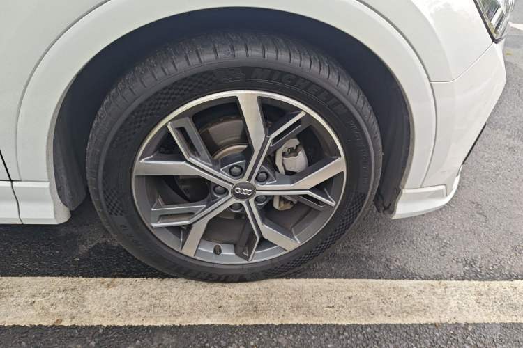Used Audi Q3 Sportback 2020 40 TFSI Fashion Model Right Front Wheel Hub