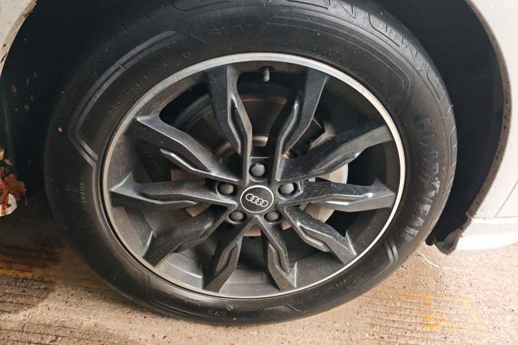 Used Audi Q3 Sportback 2020 40 TFSI Fashion Model Right Front Wheel Hub