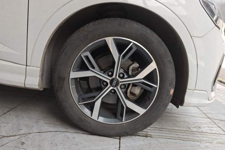 Used Audi Q3 Sportback 2020 40 TFSI Fashion Model Right Front Wheel Hub