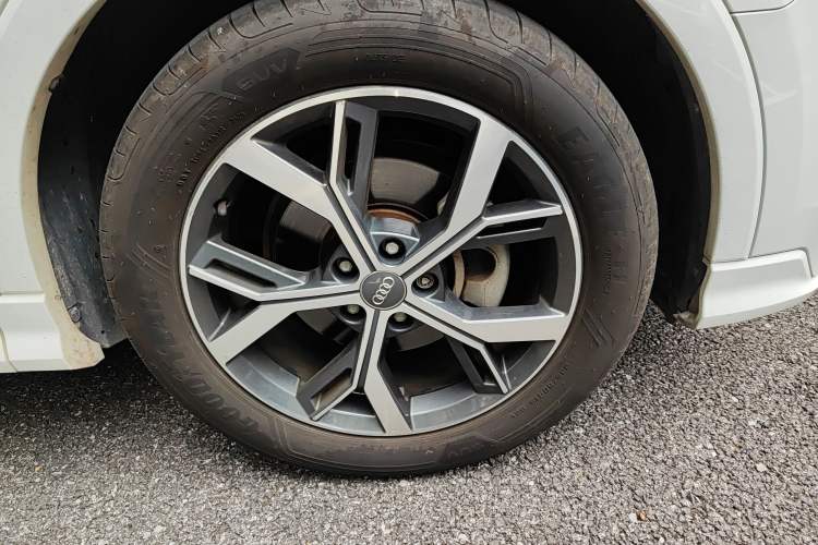 Used Audi Q3 Sportback 2020 40 TFSI Fashion Model Right Front Wheel Hub