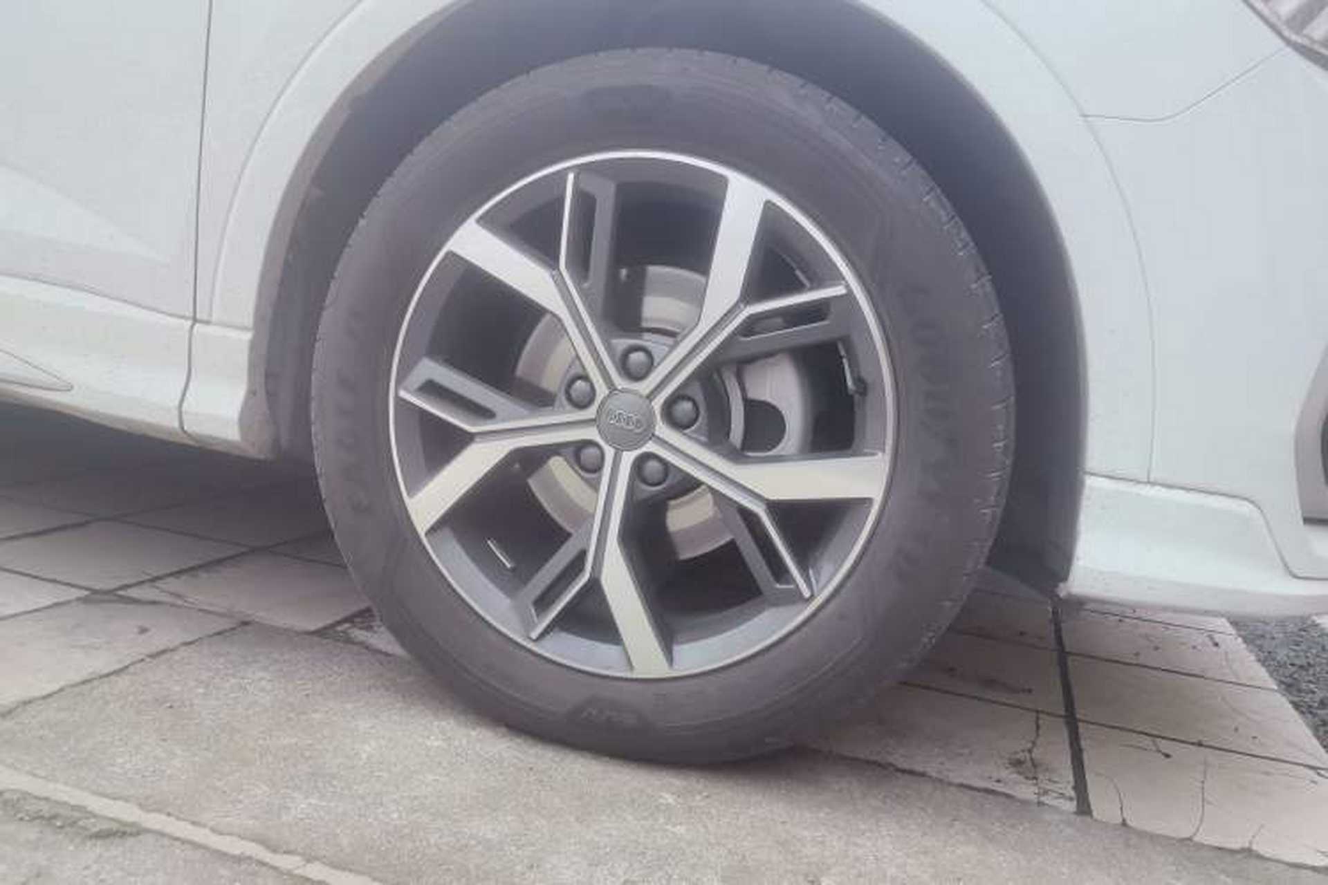 Used Audi Q3 Sportback 2020 40 TFSI Fashion Model Right Front Wheel Hub