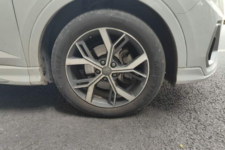 Used Audi Q3 Sportback 2020 40 TFSI Fashion Model Right Front Wheel Hub