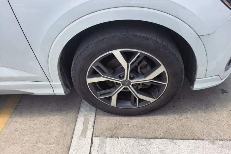 Used Audi Q3 Sportback 2020 40 TFSI Fashion Model Right Front Wheel Hub