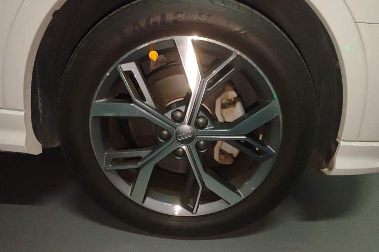 Used Audi Q3 Sportback 2020 40 TFSI Fashion Model Right Front Wheel Hub