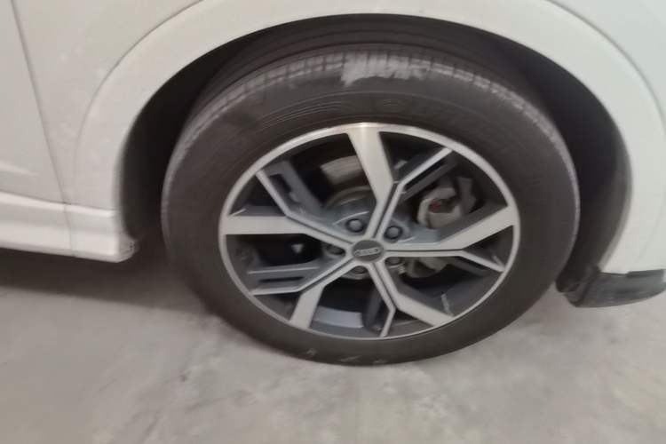 Used Audi Q3 Sportback 2020 40 TFSI Fashion Model Right Front Wheel Hub