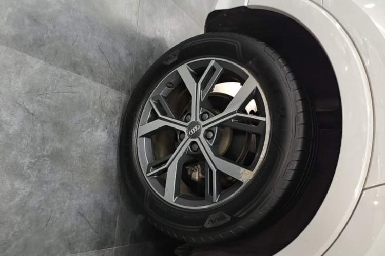 Used Audi Q3 Sportback 2020 40 TFSI Fashion Model Right Rear Wheel Hub