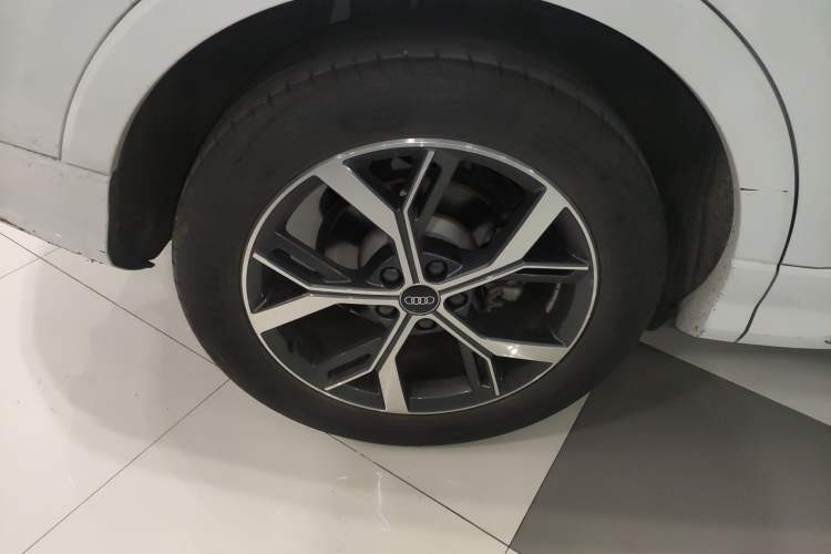 Used Audi Q3 Sportback 2020 40 TFSI Fashion Model Right Rear Wheel Hub