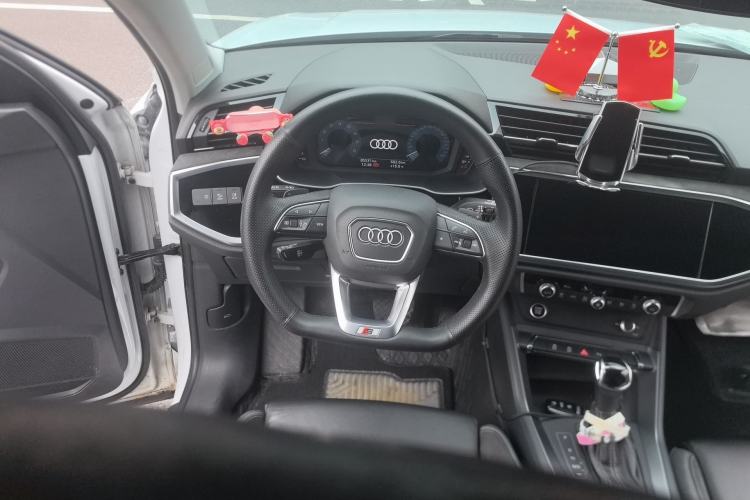 Used Audi Q3 Sportback 2020 40 TFSI Fashion Model Steering Wheel
