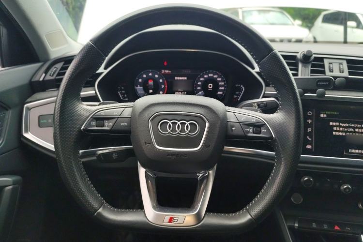 Used Audi Q3 Sportback 2020 40 TFSI Fashion Model Steering Wheel