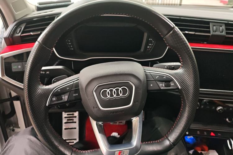 Used Audi Q3 Sportback 2020 40 TFSI Fashion Model Steering Wheel