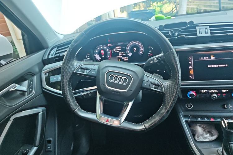 Used Audi Q3 Sportback 2020 40 TFSI Fashion Model Steering Wheel