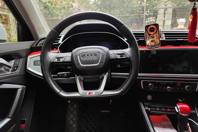 Used Audi Q3 Sportback 2020 40 TFSI Fashion Model Steering Wheel
