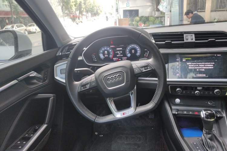Used Audi Q3 Sportback 2020 40 TFSI Fashion Model Steering Wheel