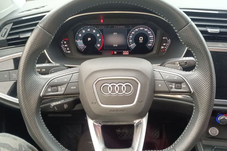 Used Audi Q3 Sportback 2020 40 TFSI Fashion Model Steering Wheel