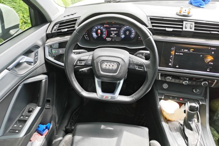 Used Audi Q3 Sportback 2020 40 TFSI Fashion Model Steering Wheel
