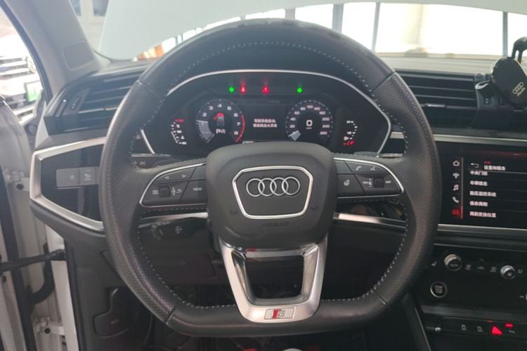 Used Audi Q3 Sportback 2020 40 TFSI Fashion Model Steering Wheel