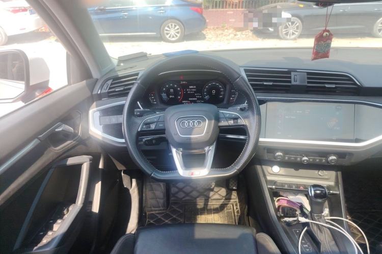 Used Audi Q3 Sportback 2020 40 TFSI Fashion Model Steering Wheel