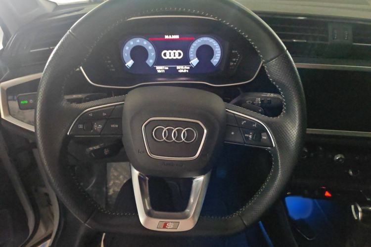 Used Audi Q3 Sportback 2020 40 TFSI Fashion Model Steering Wheel