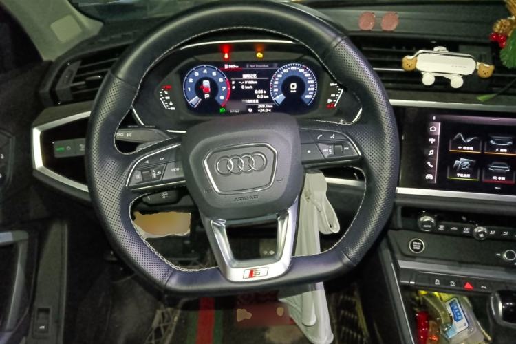 Used Audi Q3 Sportback 2020 40 TFSI Fashion Model Steering Wheel