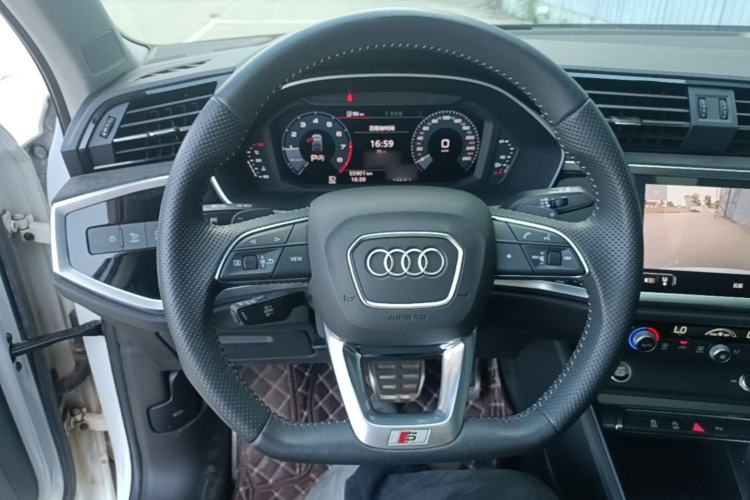 Used Audi Q3 Sportback 2020 45 TFSI quattro Fashion Edition Steering Wheel